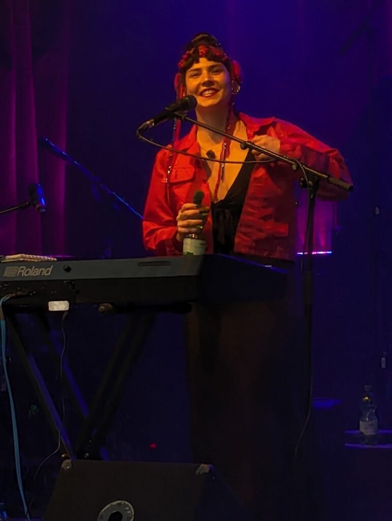 Valentina Marinkovic auf dem Pappe Open Air 2025 der Greizer Papierfabrik